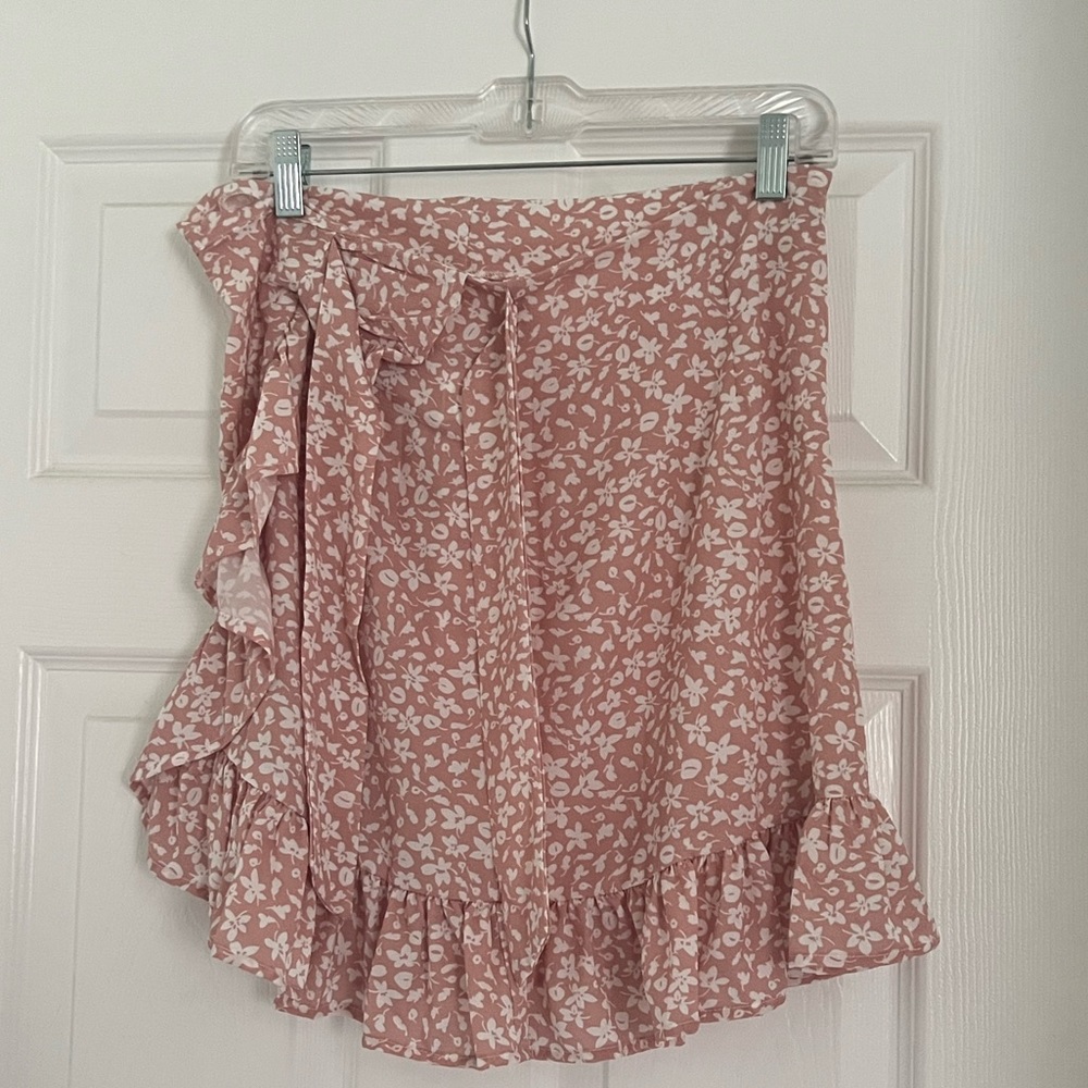 NWOT Dusty Rose Floral Skirt
